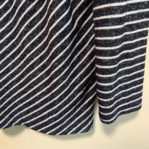 Nic + Zoe Angled Relax Stripes Top | Long Sleeve V-Neck Top - Picture 4 of 11